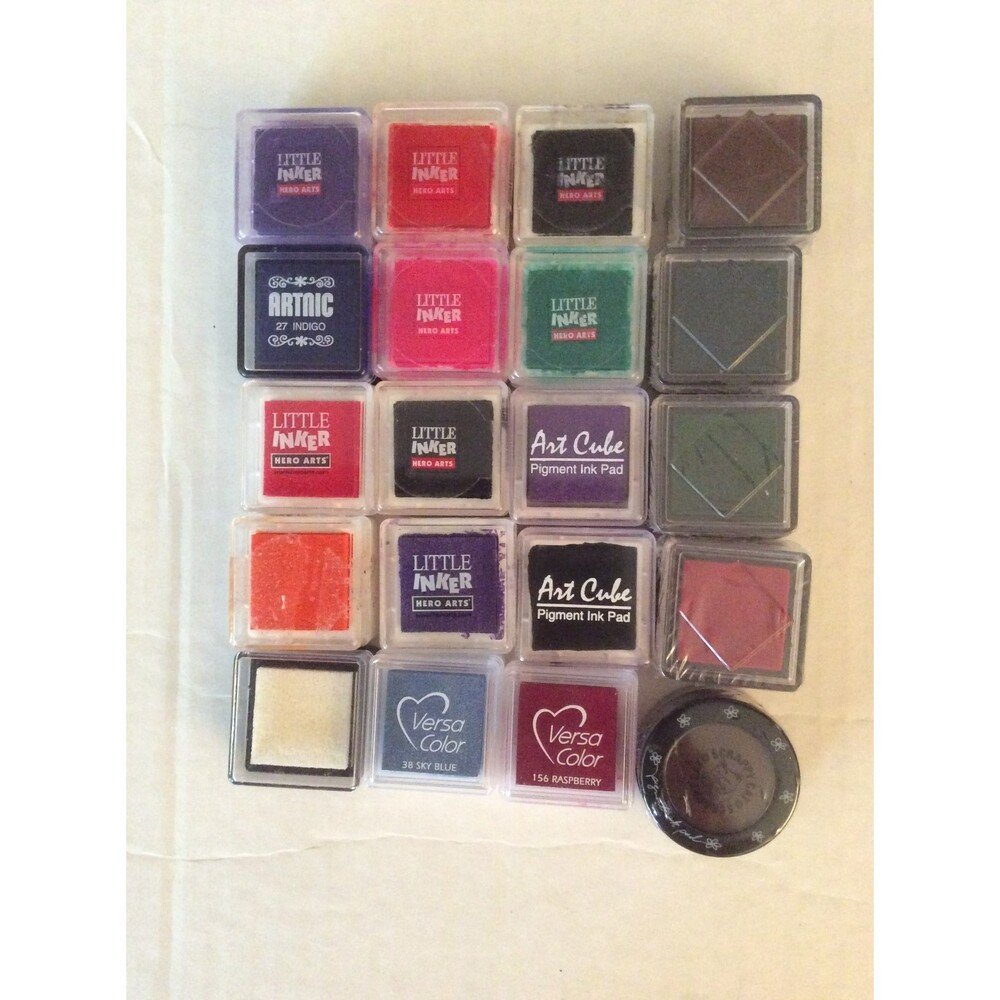 20 Mini Cube Ink Pads B15